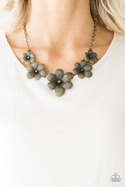 Paparazzi Necklace - Secret Garden - Brass