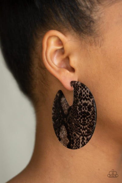 Paparazzi Earrings - Hit or Hiss - Black