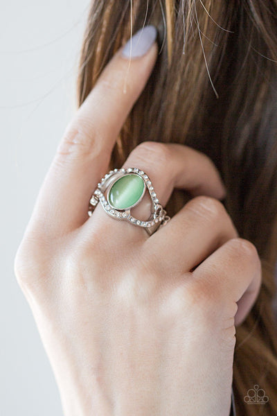 Paparazzi Ring - Moulin Mood - Green