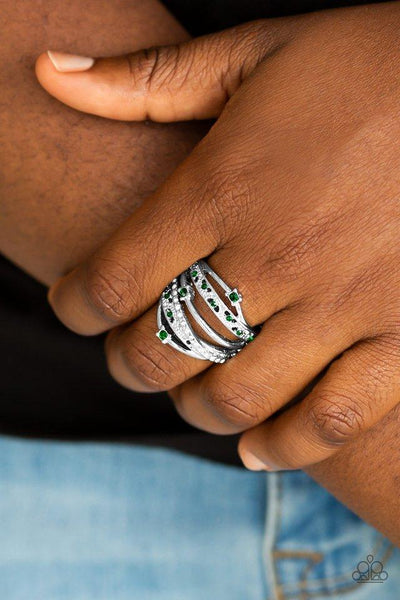 Paparazzi Ring - Make The World Sparkle - Green
