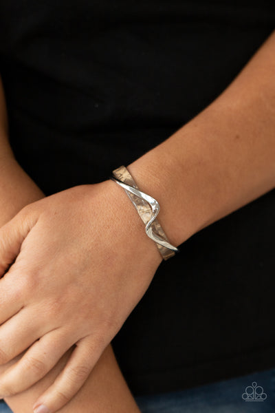 Paparazzi Bracelet - Craveable Curves - Brown