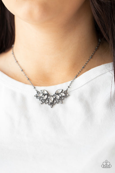 Paparazzi Necklace - Deluxe Diadem - Black