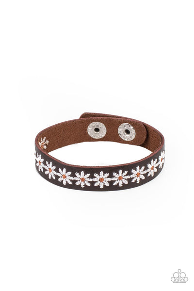 Paparazzi Bracelet - Wildflower Wayfarer - White