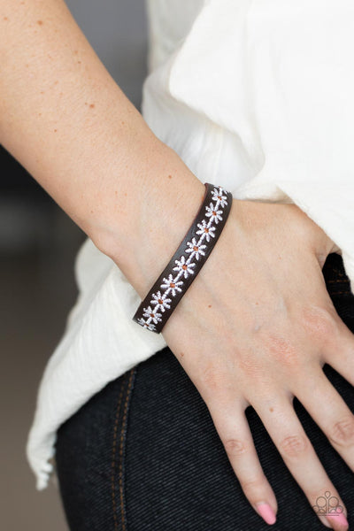 Paparazzi Bracelet - Wildflower Wayfarer - White