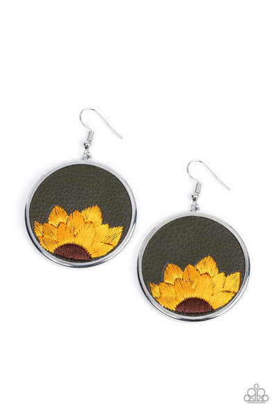 Paparazzi Earring - Sun-Kissed Sunflowers - Green