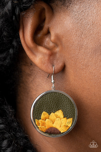 Paparazzi Earring - Sun-Kissed Sunflowers - Green