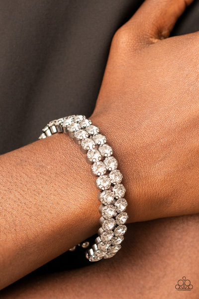 Paparazzi Bracelet - Megawatt Majesty - Black