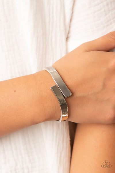 Paparazzi Bracelet - Dare to Flare - Silver