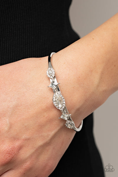 Paparazzi Bracelet - Disarming Dazzle - White