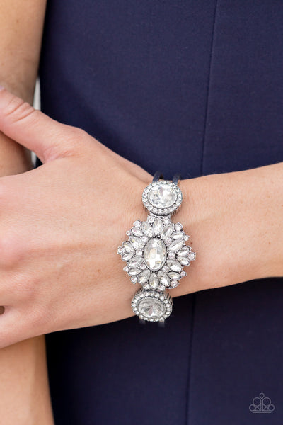 Paparazzi Bracelet - Daydream Dazzle - White