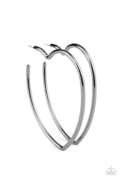 Paparazzi Earring - Heartbreaker Hustle - Black