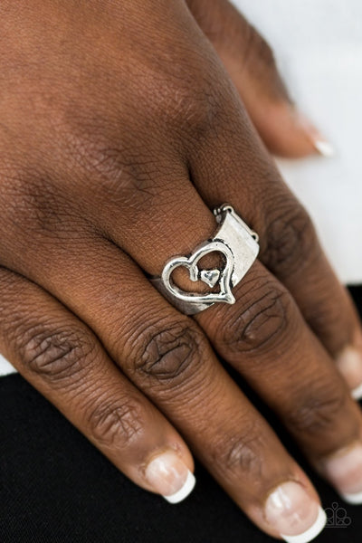 Paparazzi Ring - Cute As Cupid - Silver