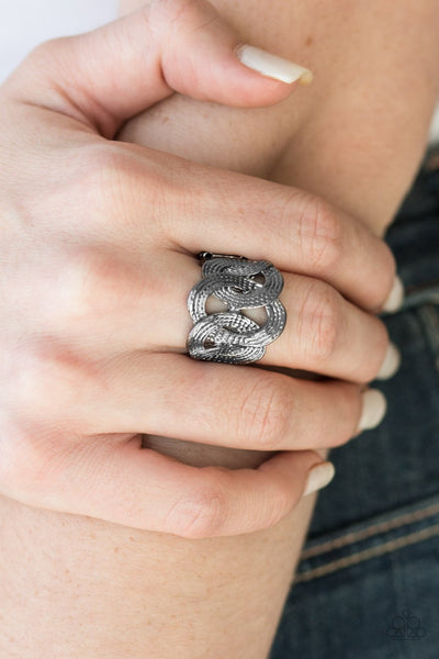 Paparazzi Ring - Radical Radius - Black
