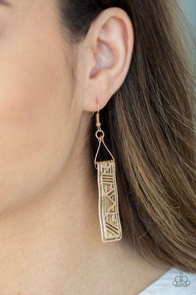 Paparazzi Earring - Ancient Artifact - Gold
