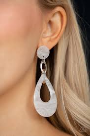 Paparazzi Earring - Beach Oasis - White