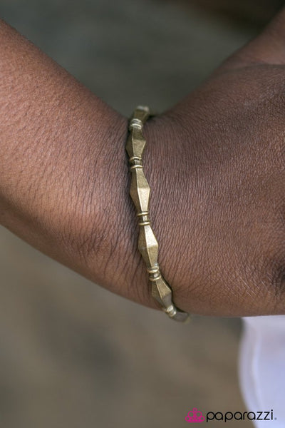 Paparazzi Bracelet - Concrete Jungle - Brass