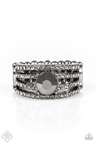 Paparazzi Ring - Downtown Diva - Black