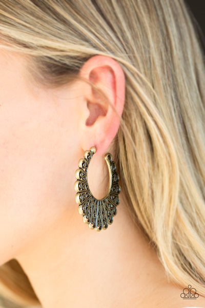Paparazzi Earring - Funky Flirt - Brass