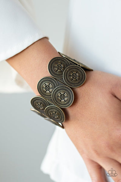 Paparazzi Bracelet - Flirtatious Florals - Brass