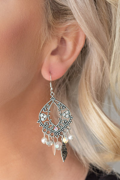Paparazzi Earring - Garden Picnic - White