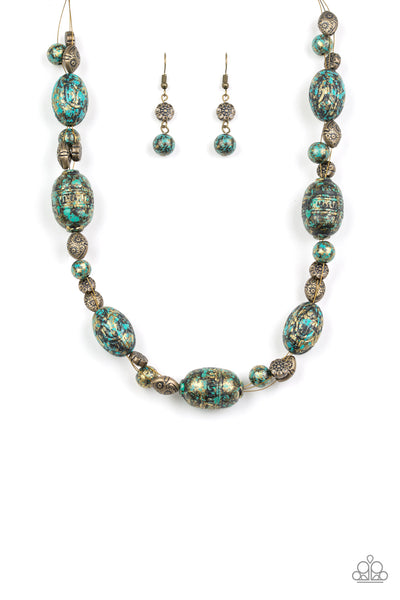 Paparazzi Necklace - Gatherer Glamour - Brass Green