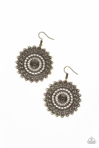 Paparazzi Earring - Globetrotting Guru - Brass