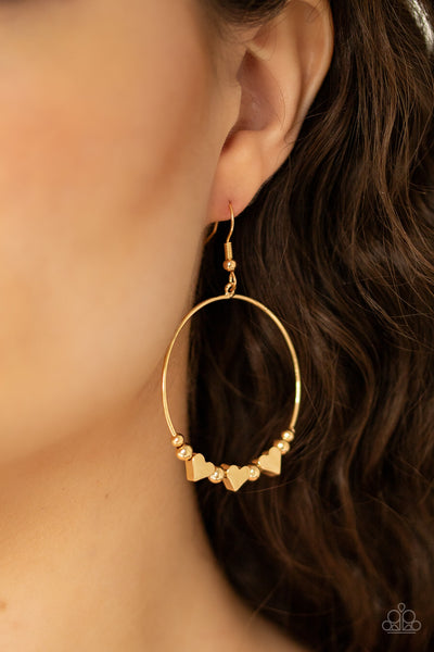Paparazzi Earrings - I Cant Heart You - Gold