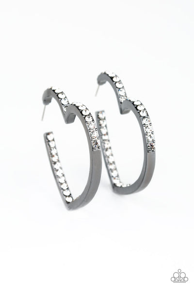 Paparazzi Earrings - Heartbreaker -  Black