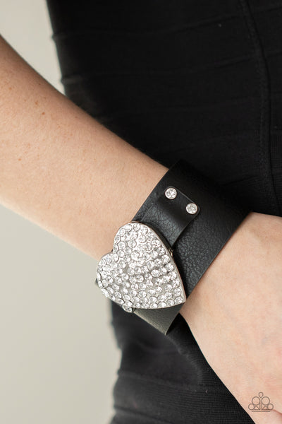 Paparazzi Bracelet - Flauntable Flirt - Black