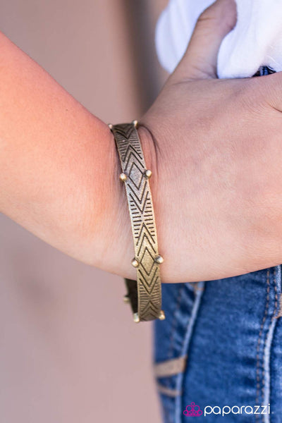 Paparazzi Bracelet - Jungle Quest - Brass