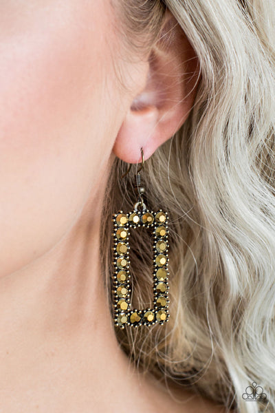 Paparazzi Earring - Mirror, Mirror - Brass