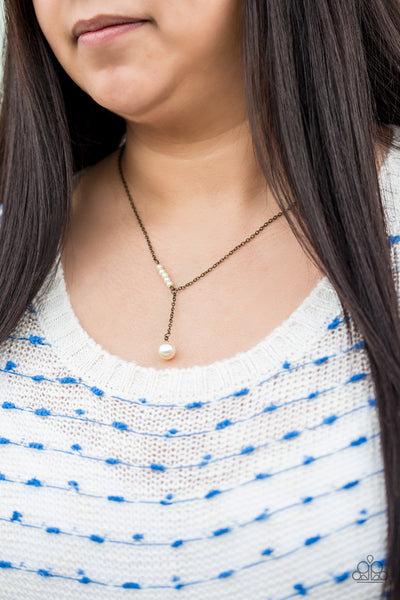 Paparazzi Necklace - Modernly Metro - Brass