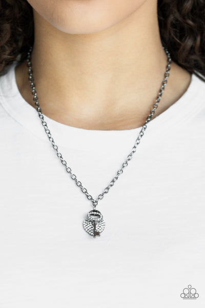 Paparazzi Necklace - Pop and Locket - Black