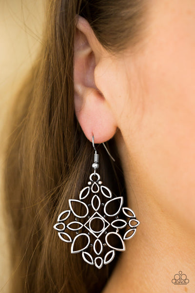 Paparazzi Earring - Elaborate Scheme - Silver