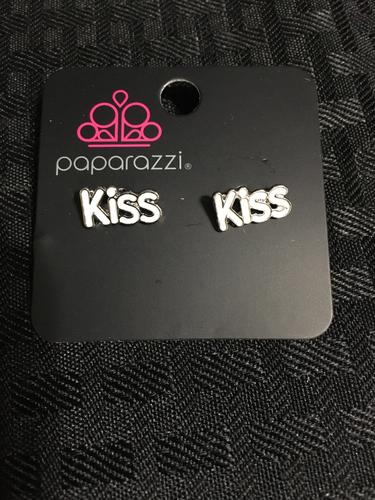 Starlet Shimmer Earring - KISS Me