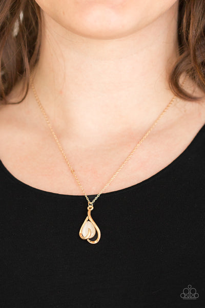 Paparazzi Necklace - Tell Me A Love Story - Gold