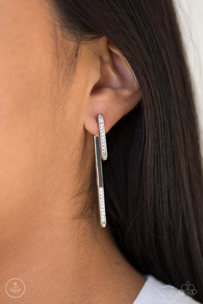 Paparazzi Earring - Very Important Vixen - White