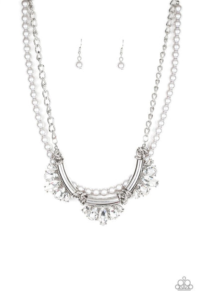 Paparazzi Necklace - Bow Before the Queen - Silver