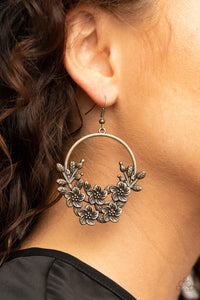 Paparazzi Earring - Eden Essence - Brass