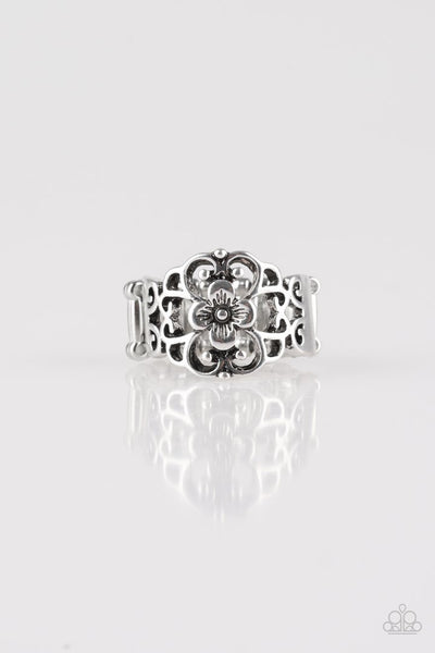 Paparazzi Ring - Fanciful Flower Gardens - Silver