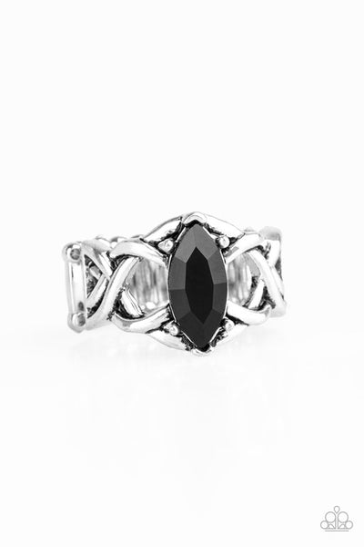 Paparazzi Ring - Princess Prima Donna - Black