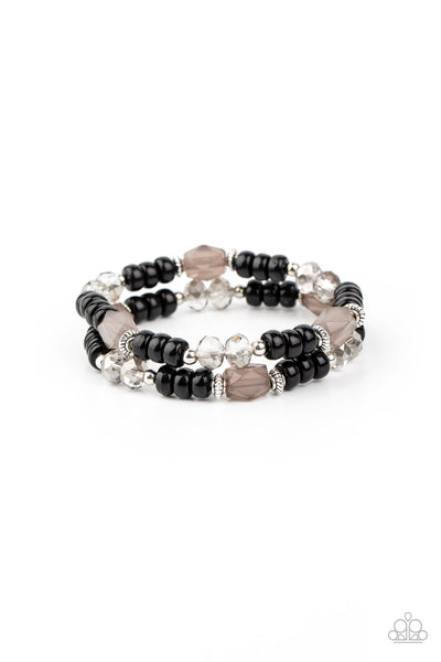 Paparazzi Bracelet - Delightfully Dainty - Black