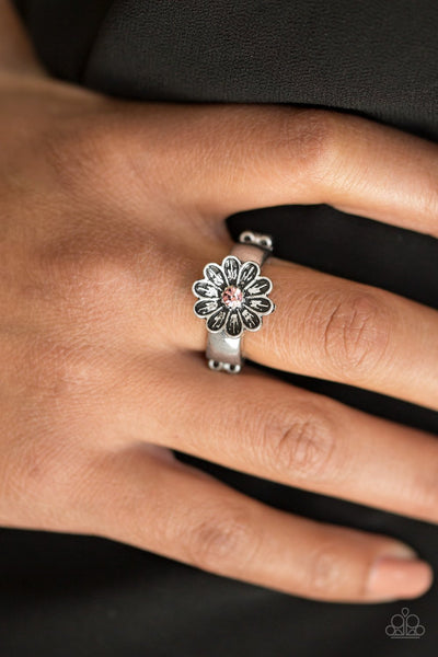 Paparazzi Ring - Anywhere BUD Here - Pink