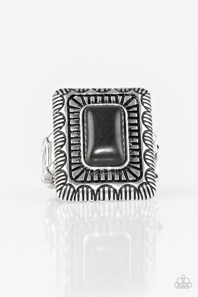 Paparazzi Ring - Tumbleweed Deserts - Black