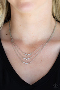 Paparazzi Necklace - Pretty Petite - Silver