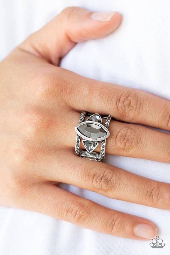 Paparazzi Ring - Major Majestic - Silver