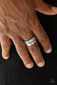 Paparazzi Ring - Reigning Champ - Silver