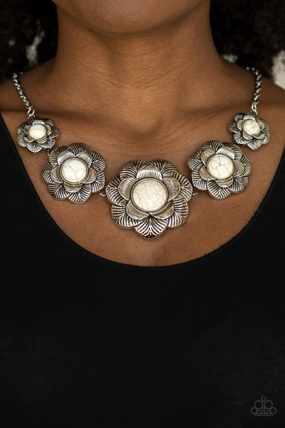 Paparazzi Necklace - Santa Fe Hills - White