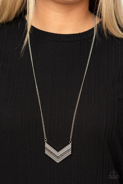 Paparazzi Necklace - Armed And Fabulous - Silver