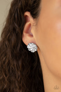 Paparazzi Earring - Diamond Daze - White